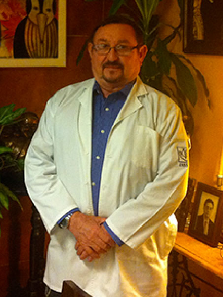 Dr.Luis Humberto Villanueva Cázares